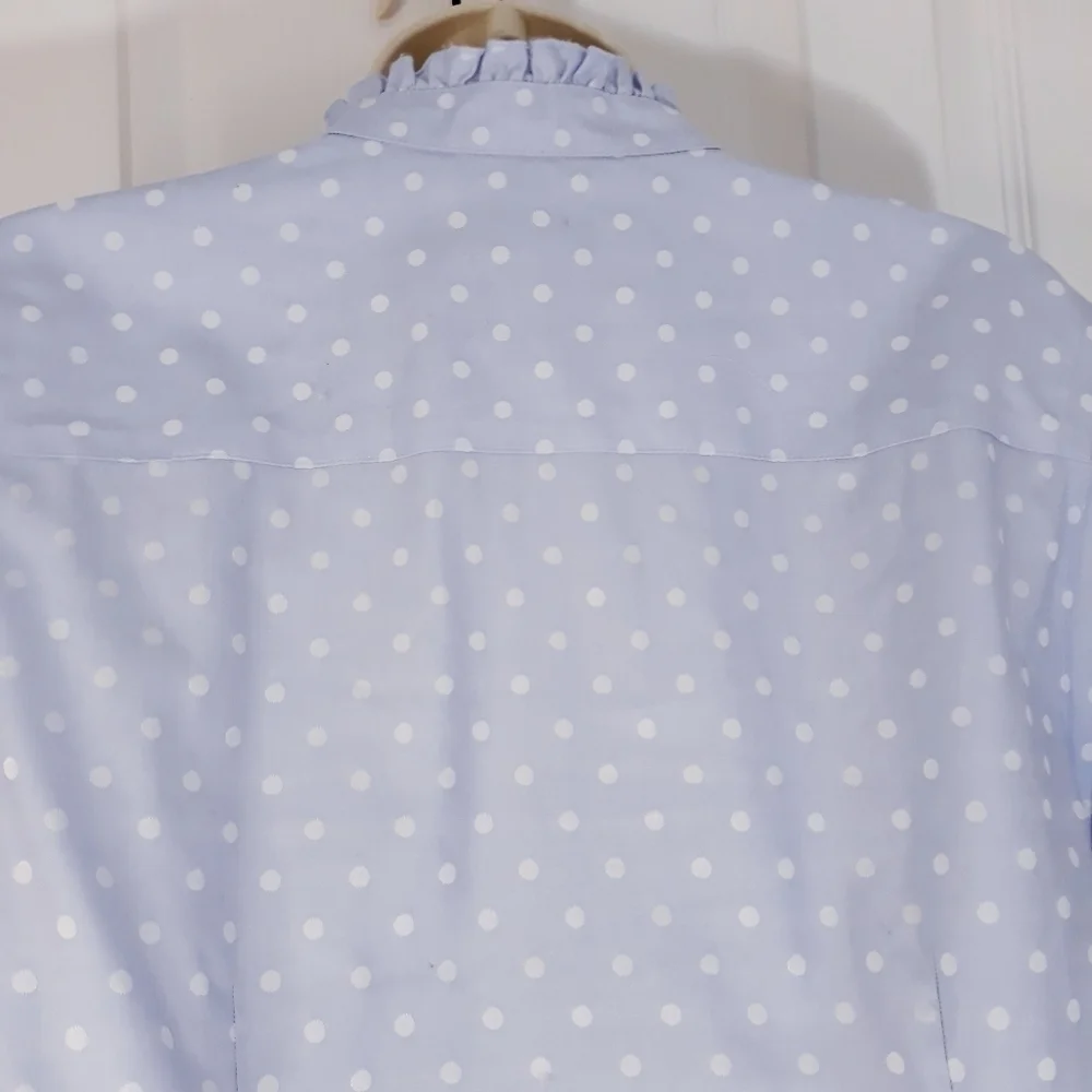 Chico's No Iron Cotton Long-Sleeve Button Down Lavander Polka Dott Shirt Small